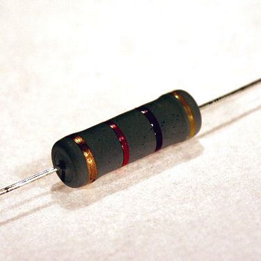 Rezystor drutowy KNPS 5W R22 J