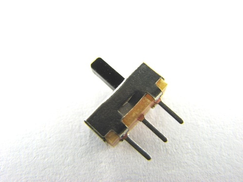 2b2e0ff4b34d25debd32e0368f5e9f4b.jpg Przełącznik suwakowy SS12D01G4