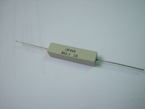Rezystor ceramiczny UR045 9W 3K3 J