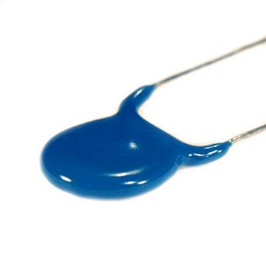 Kondensator ceramiczny Y5P 2,2NF 3KV 10% P=10 L=25 EPOXY