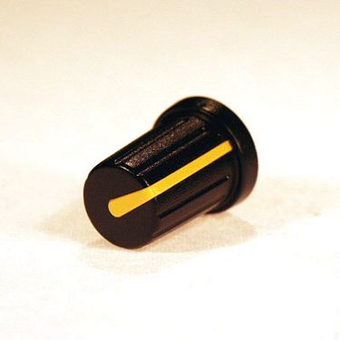 Gałka N-9 F CZARNA WSKAŹ. ŻÓŁTY OŚ PODCIĘTA