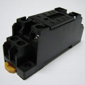 Gniazdo do przekaźnika z zaciskami śrubowymi PYF-08A-E