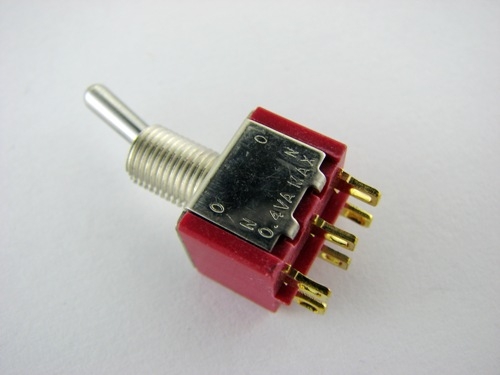 a516badacd6545d12769b58cb5091380.jpg Przełącznik dźwigniowy T1021BSTRN