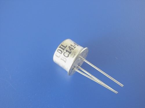 a670047d818f6d2e1955801986aff165.jpg Tranzystor