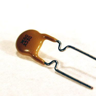 DCF 1.0 Bezpiecznik RXE-030