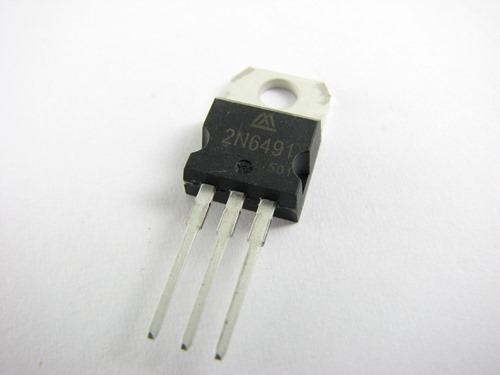 efe58aaeb436b5f83d0036c9b6c6a96d.jpg Tranzystor 2N6491
